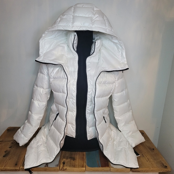 Tahari Jackets & Blazers - Women's White Puffer Jacket